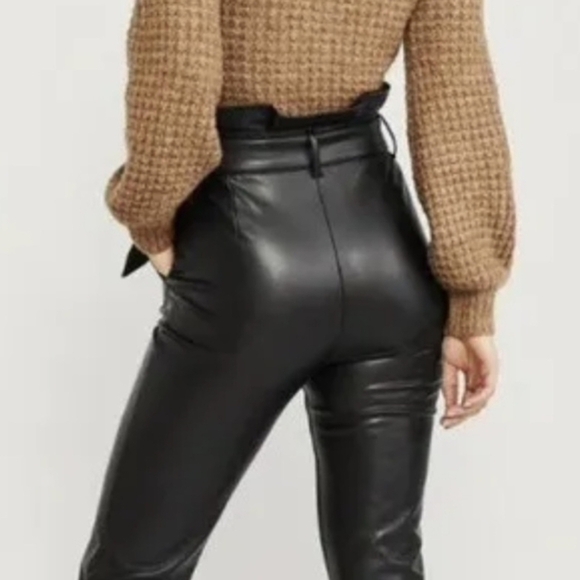 Abercromvie & Fitch Vegan Leather High Waist Paperbag Pants Size M - Picture 3 of 9